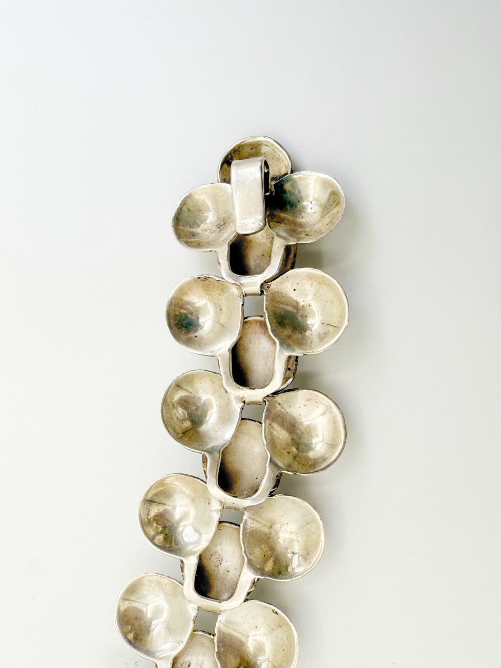 Fred Davis bracelet clasp and construction close-up